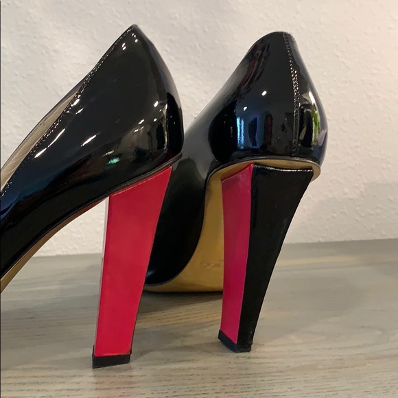 Jimmy Choo Shoes - Picture 5 of 16